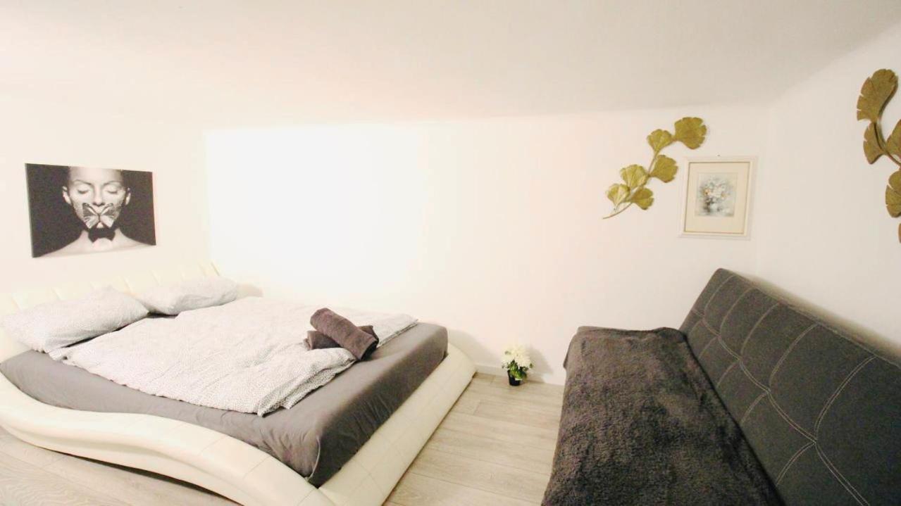Privatunterkunft Comfortable In Akh Area