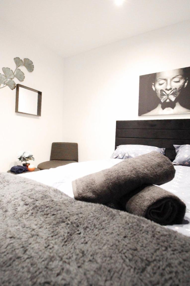 Privatunterkunft Comfortable In Akh Area